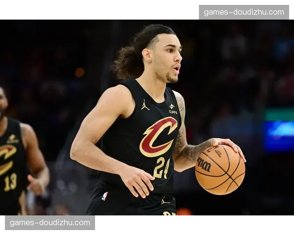 杰伦泰森防守消耗坎宁安 针对性对位策略打乱对手节奏