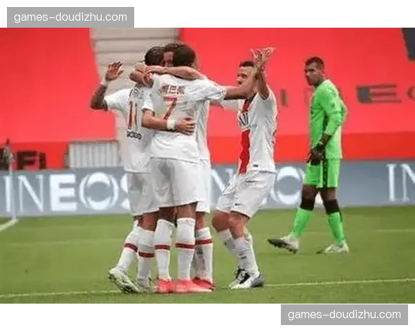 海登海姆客场防守灾难 五后卫阵型补位不及时漏洞百出